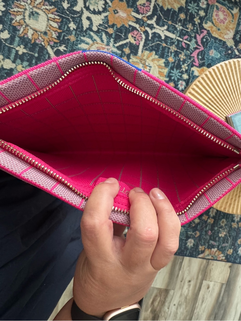 Rothy’s Signature The Wristlet Clutch Pouch in Pink Windowpane Retired Color - Picture 4 of 7